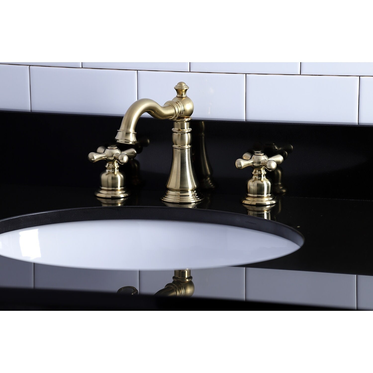 American Classic 8 in. Widespread Bathroom Faucet