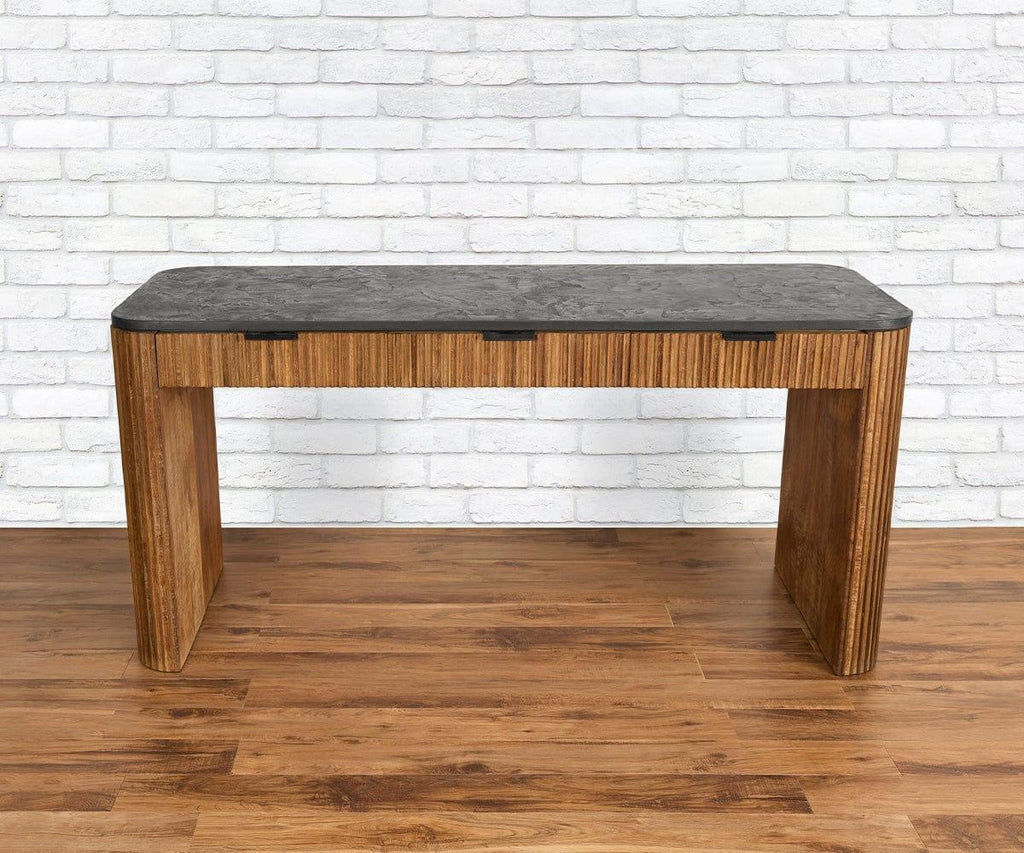 Taavi Desk