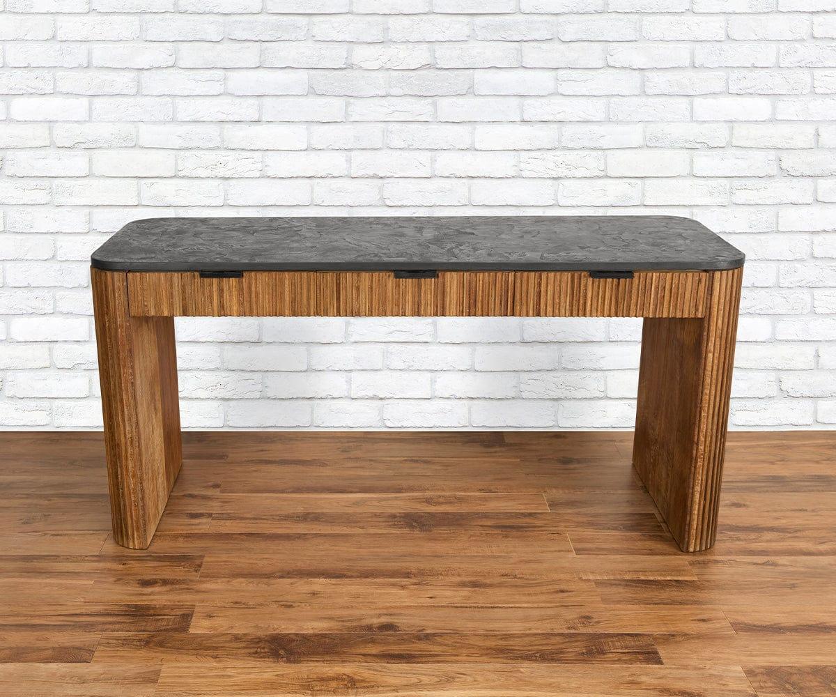 Taavi Desk