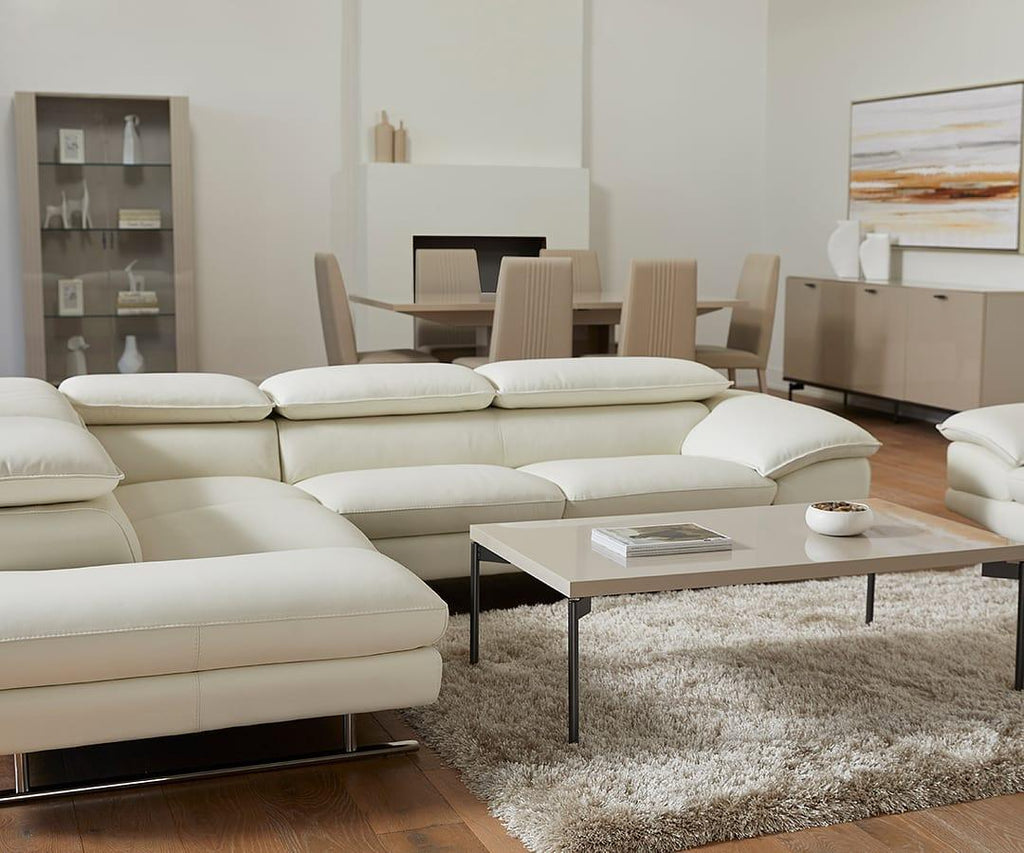 Niccola 2-Door Curio